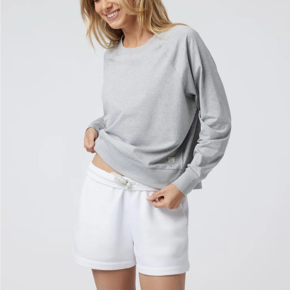 VUORI Long-Sleeve Halo Crew (Color: Pale Grey Heather)